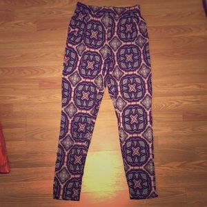 Multi colored printed leggings